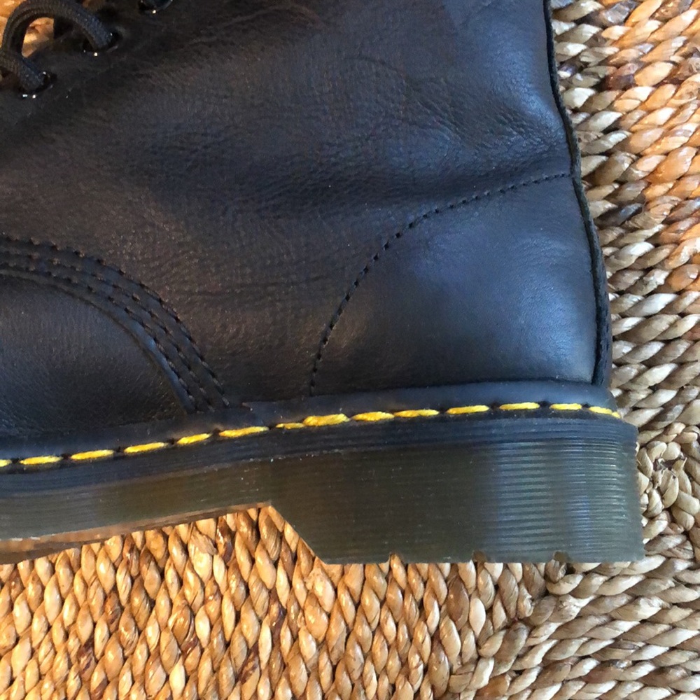 Women Dr Martens Air - image 3